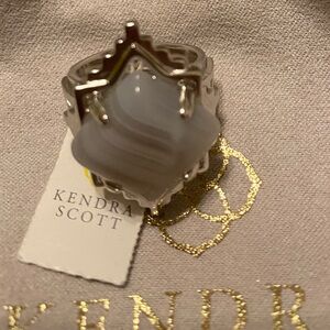 NWT KENDRA SCOTT VINTAGE CASS COCKTAIL RING